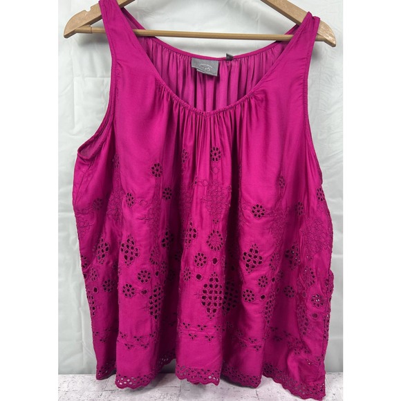Anthropologie Tops - Anthropologie Vanessa Virginia "Sadie" Fuchsia Eyelet Swing Top Size 12